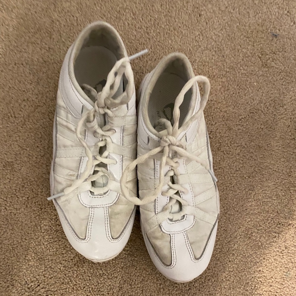 Nfinity cheer shoes